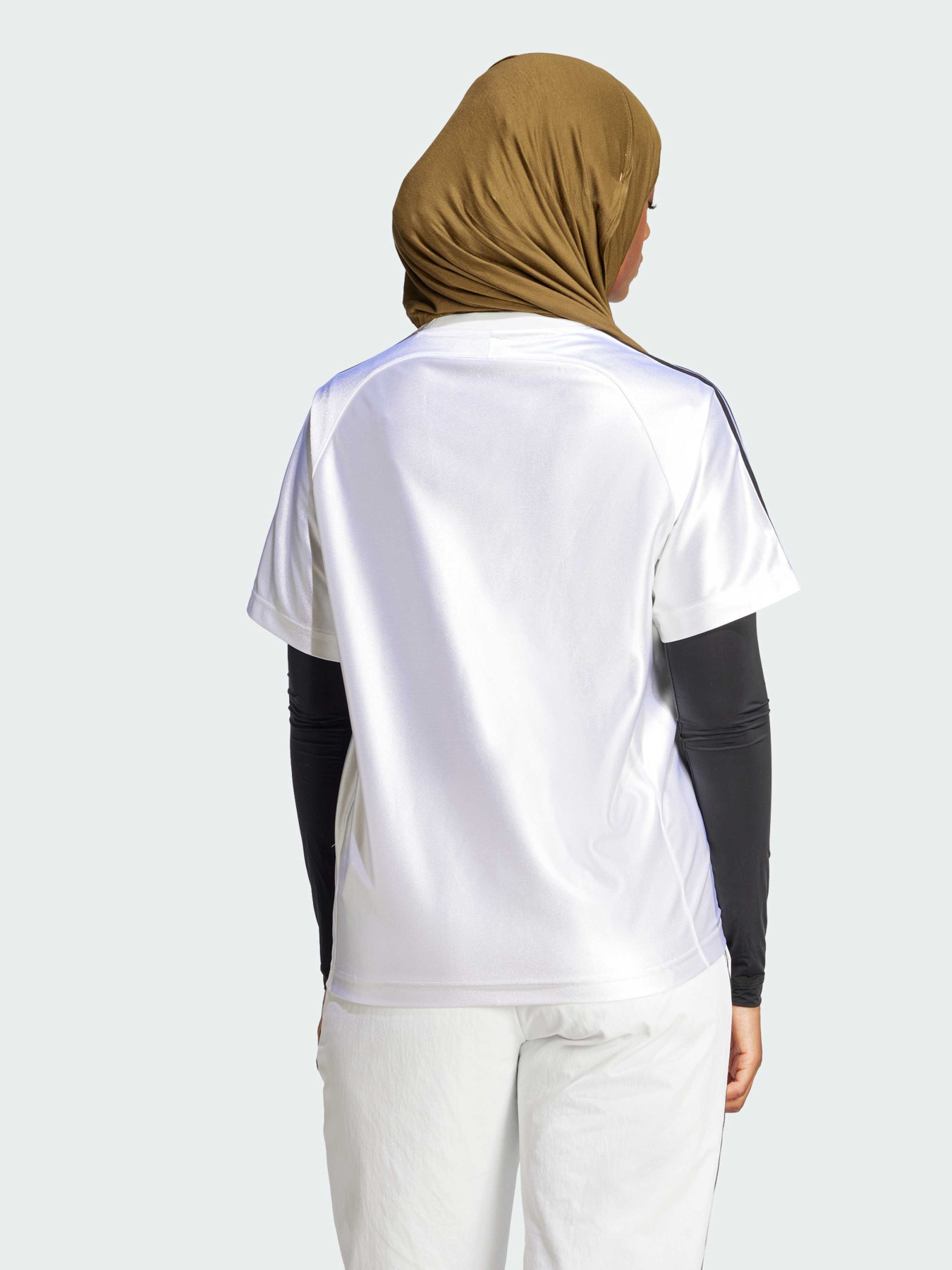 Футболка Adidas Adicolor модель JD0253 Футболка Adidas Adicolor модель JD0253 Фото