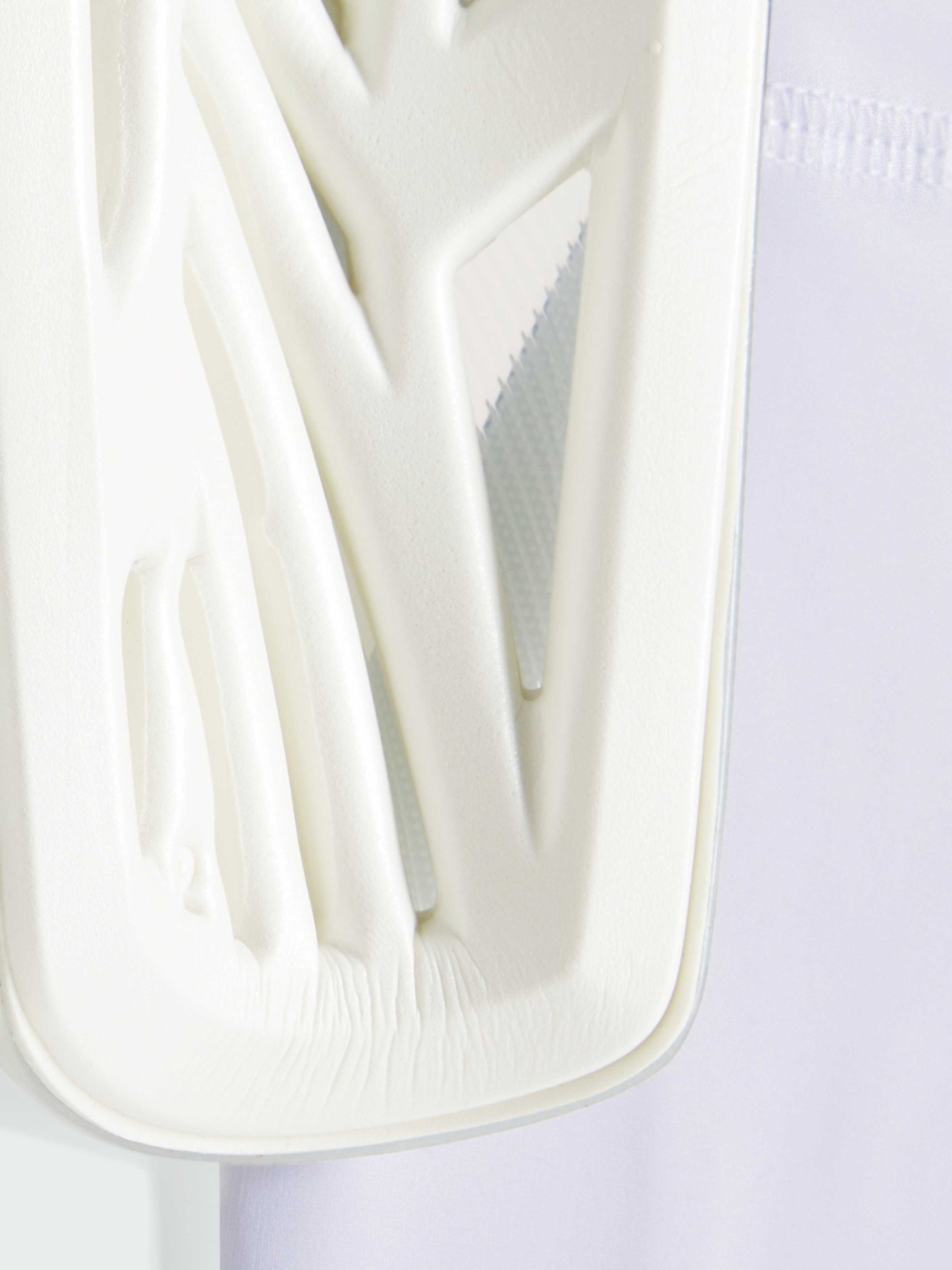 Щитки Adidas Tiro модель IQ4040 Фото