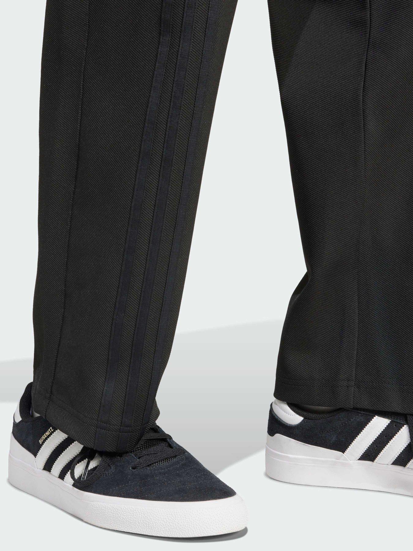 Штани Adidas Trefoil модель JC7420 Фото