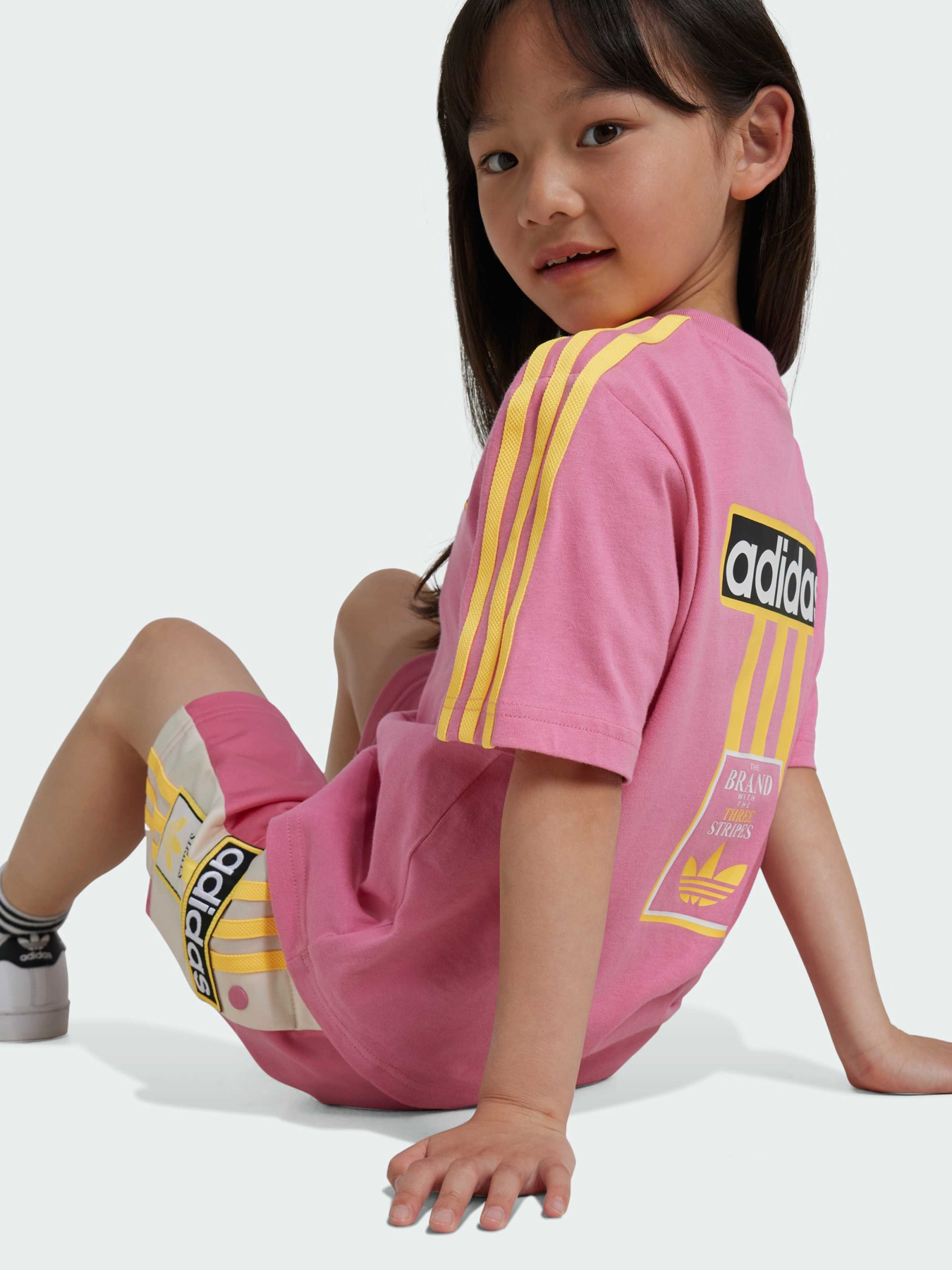 Спортивний костюм Adidas Adicolor модель IX7443 Фото