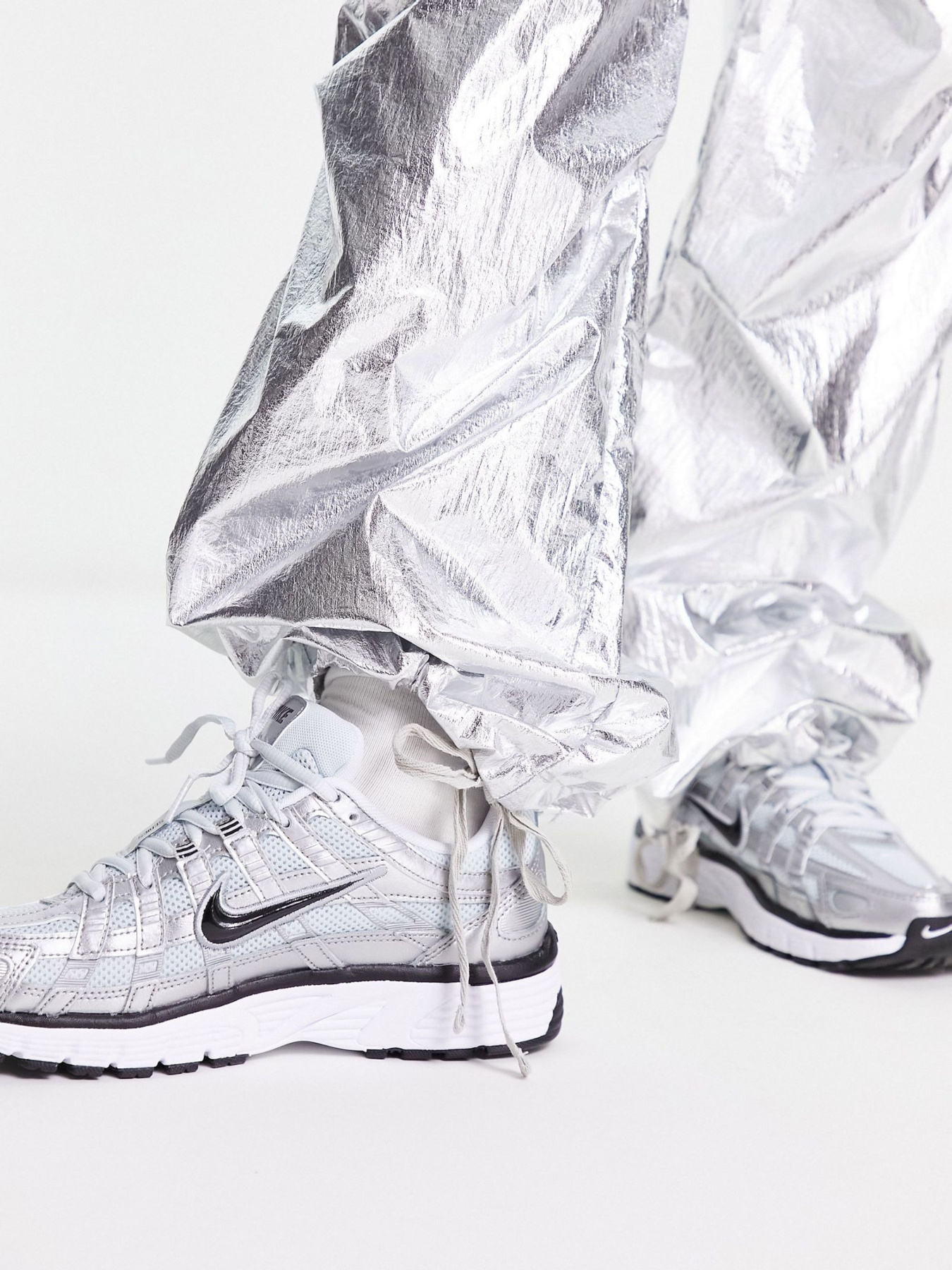 Повседневные штаны Monki модель 77063 Фото