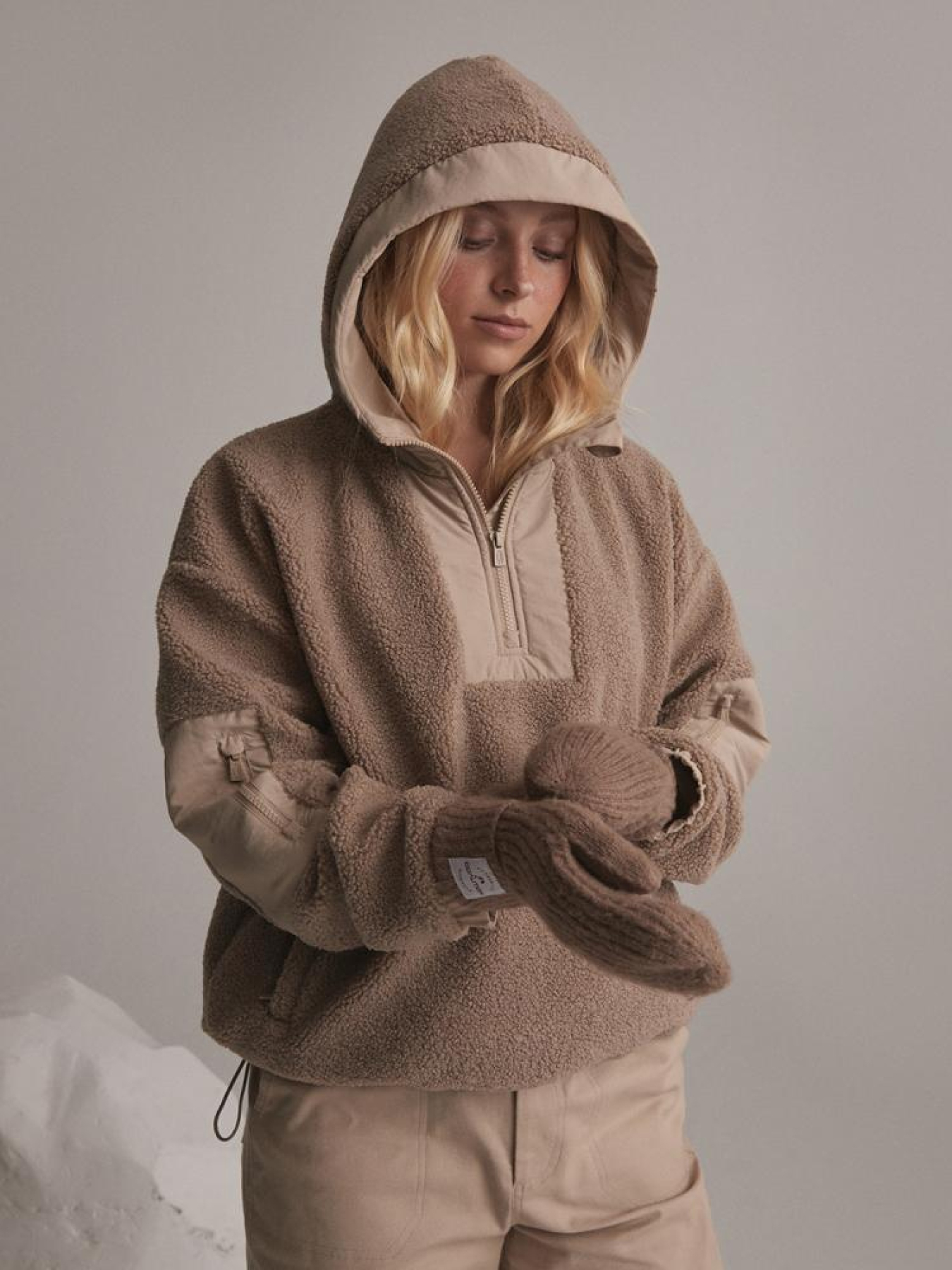 Варежки DIVERSE модель 10043485 Фото