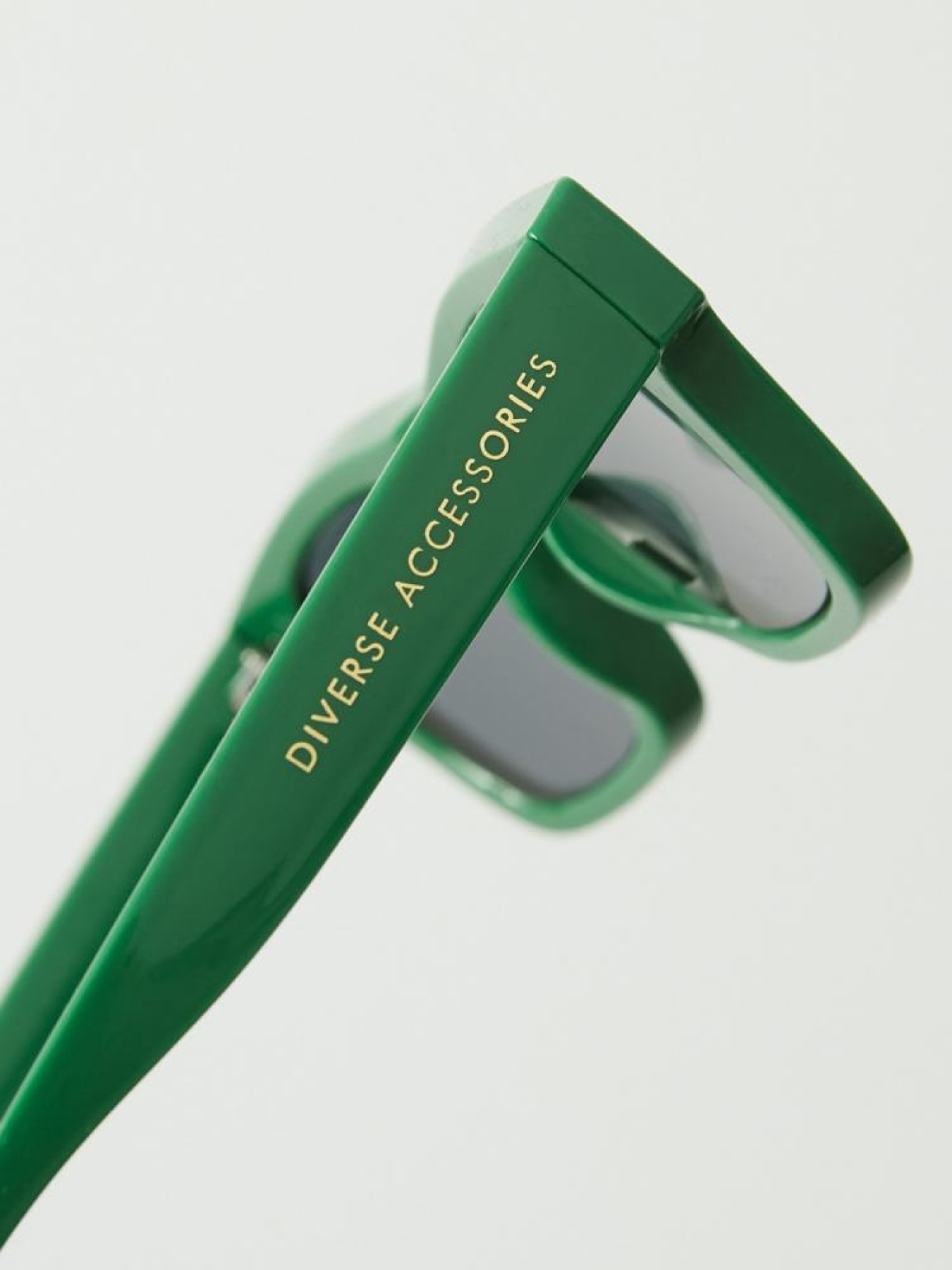 Солнцезащитные очки DIVERSE модель 10044779 Фото