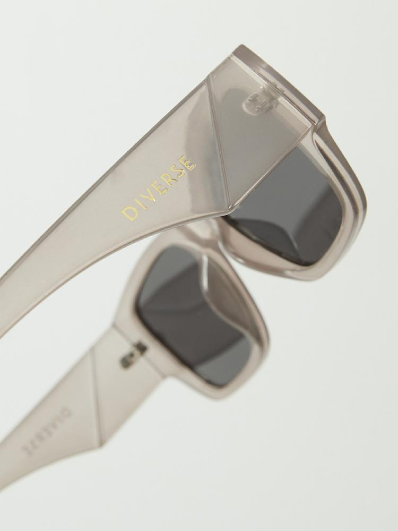 Солнцезащитные очки DIVERSE модель 10044784 Фото