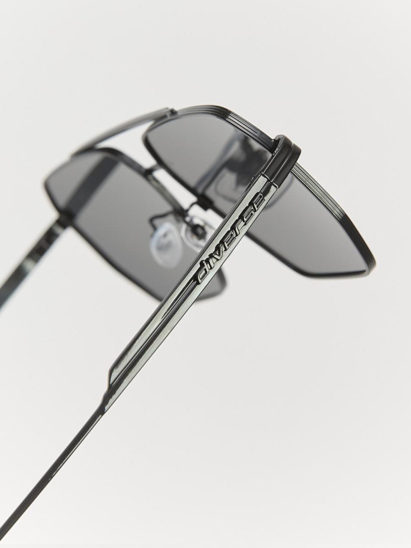 Солнцезащитные очки DIVERSE модель 10046549 Фото