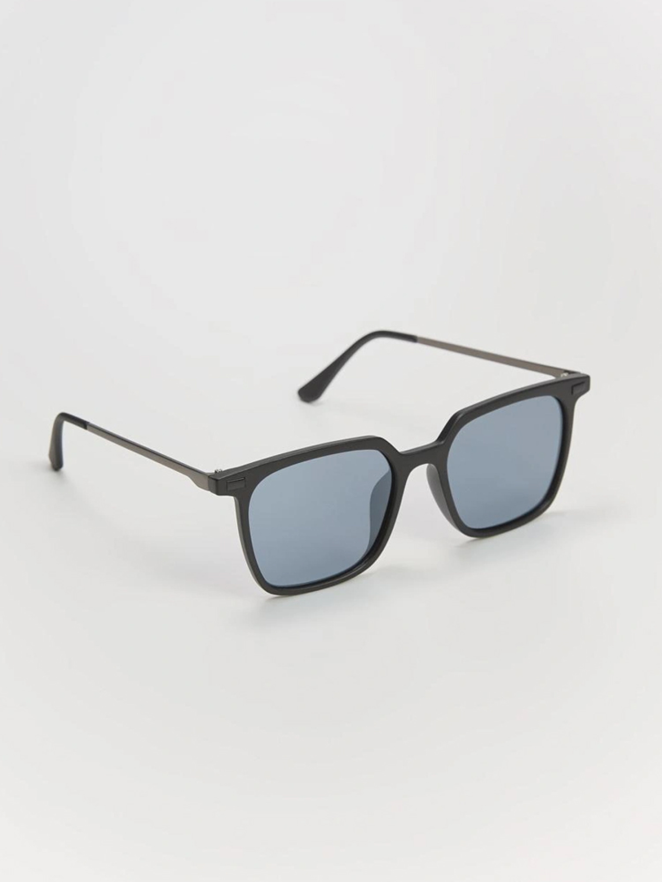 Солнцезащитные очки DIVERSE модель 10046554 Фото