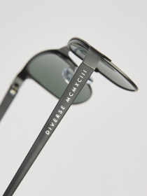 Солнцезащитные очки DIVERSE модель 10046555 Фото