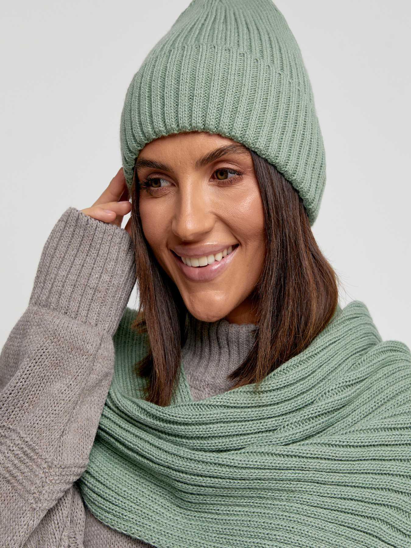 Шапка/шарф MarSe модель marse-komplekt-shapka-i-sharf-251-fistashka Шапка/шарф MarSe модель marse-komplekt-shapka-i-sharf-251-fistashka Фото