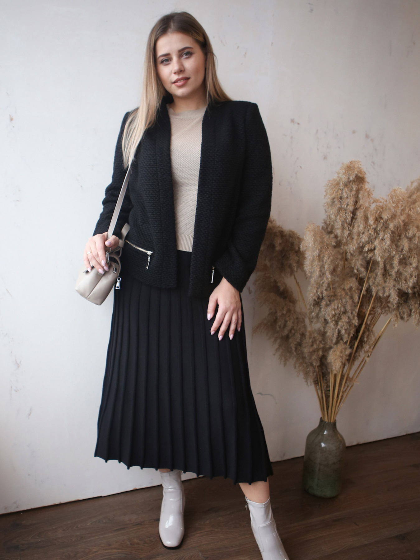 Юбка миди Nita модель yubka-nita-844-22-chernaq-chornij Фото