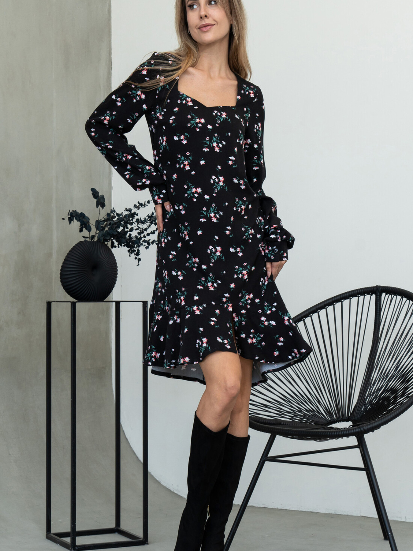 Сукня міні RiMari модель 2124-chornij-v-kvtku Фото