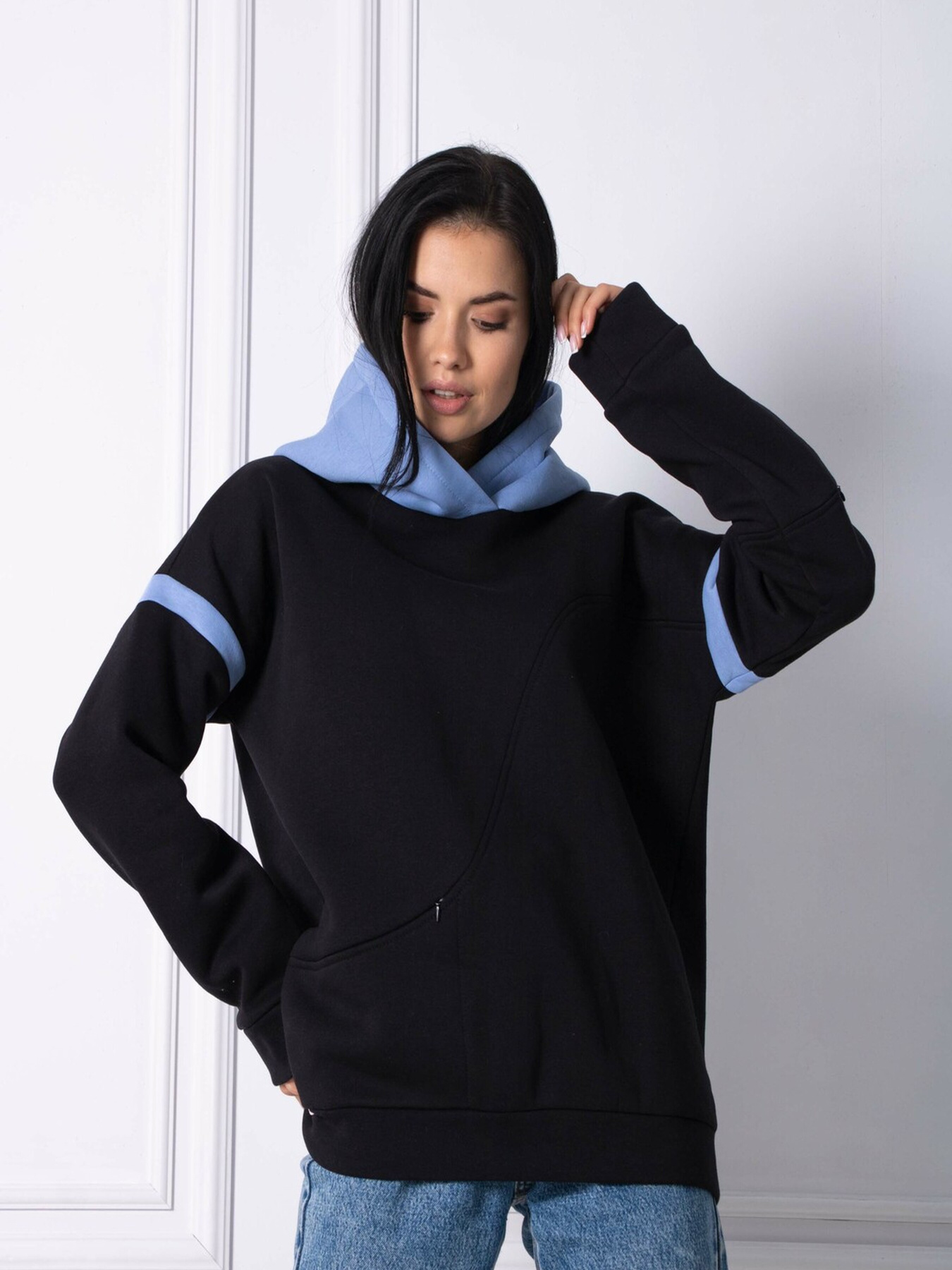 Худі RiMari модель 0222-chornij-z-blakitnim Фото