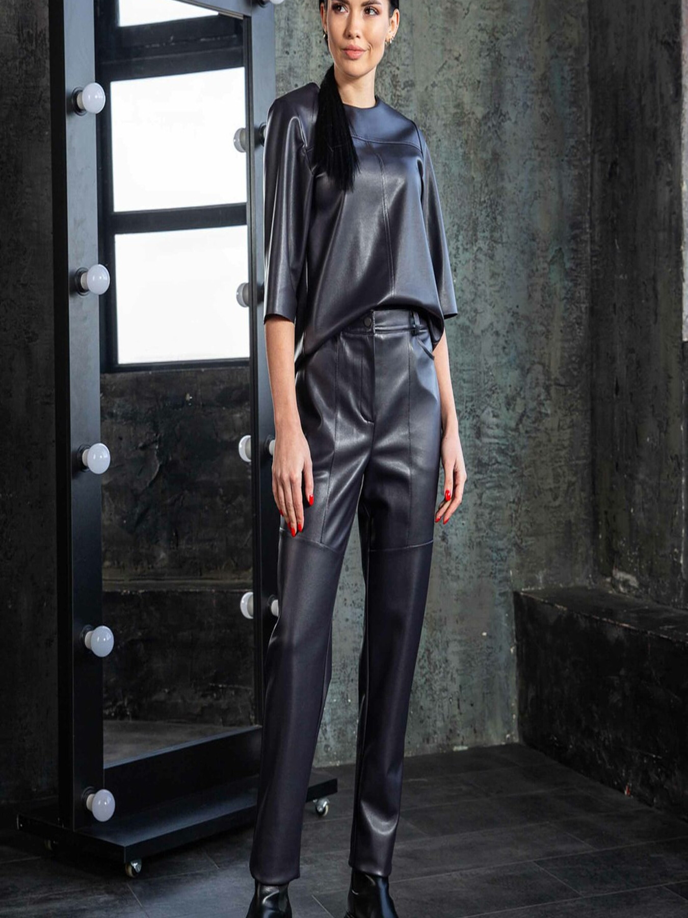 Повсякденні штани RiMari модель 0922-chorna-smorodina Повсякденні штани RiMari модель 0922-chorna-smorodina Фото