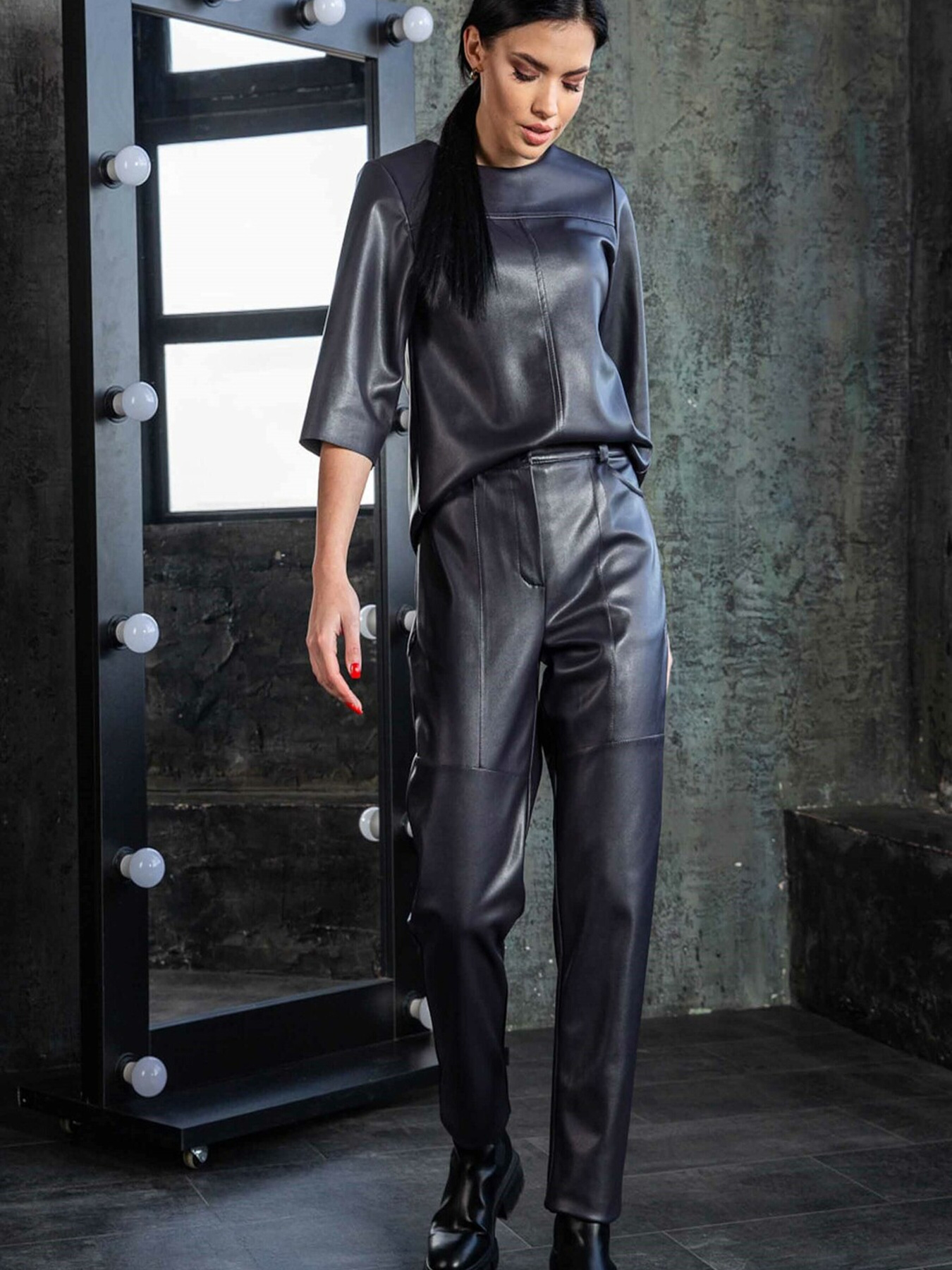 Повсякденні штани RiMari модель 0922-chorna-smorodina Повсякденні штани RiMari модель 0922-chorna-smorodina Фото