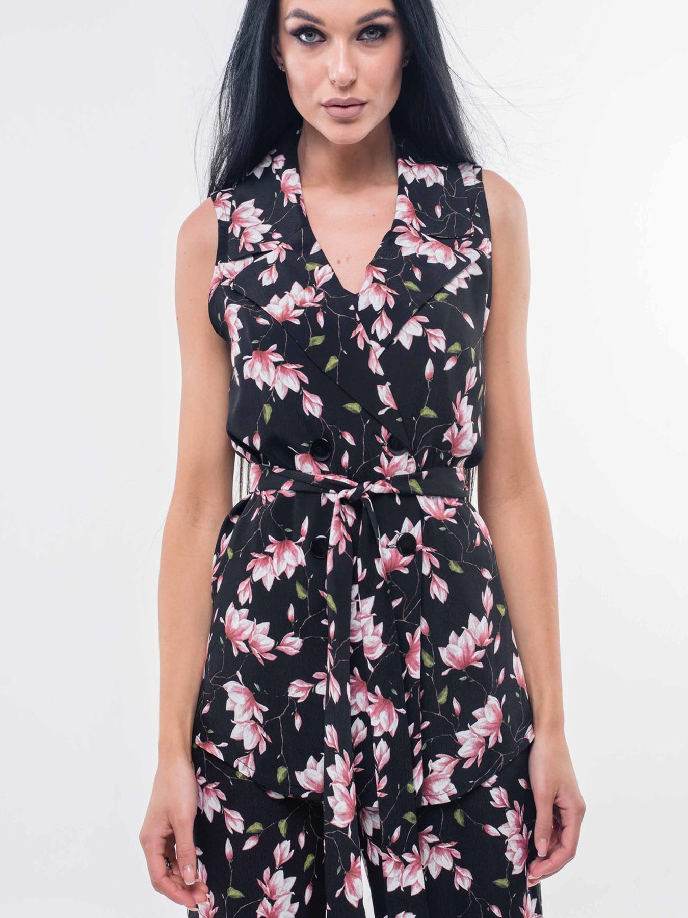 Класичний жилет RiMari модель 16-2-76-19-chornij Фото