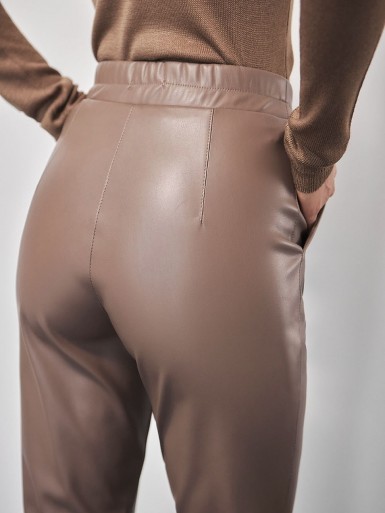 Повсякденні штани TrikoBakh модель 3001-kapuchno Фото