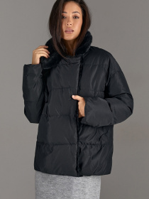 Зимова куртка TrikoBakh модель 3676-chornij-z-chornim-hutrom Фото