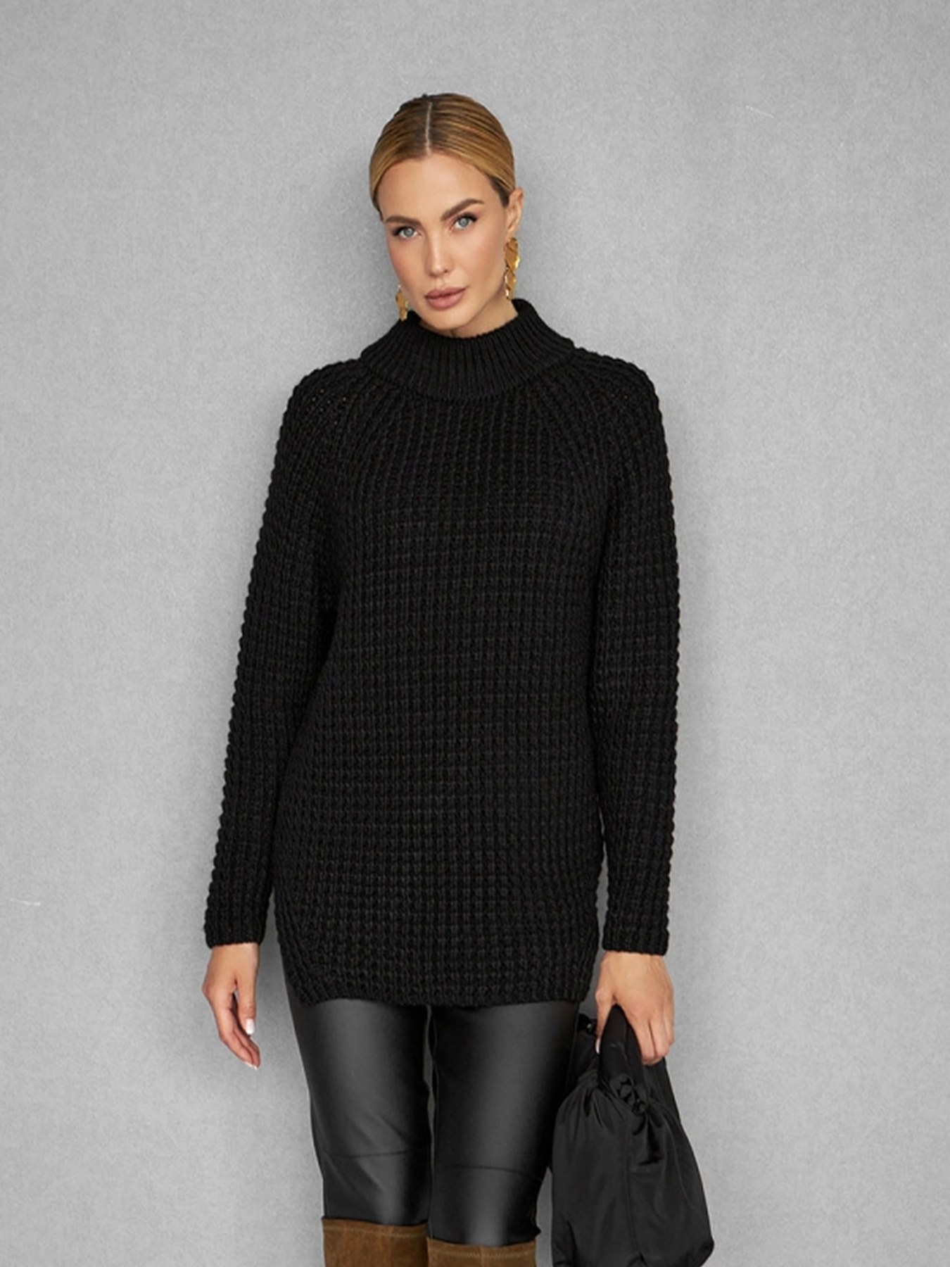 Свитер TrikoBakh модель 2703-chornij Фото