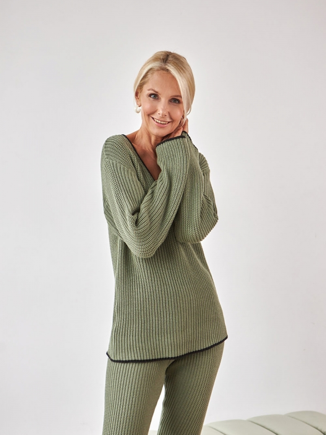 Джемпер TrikoBakh модель 2404-olivkovij Фото