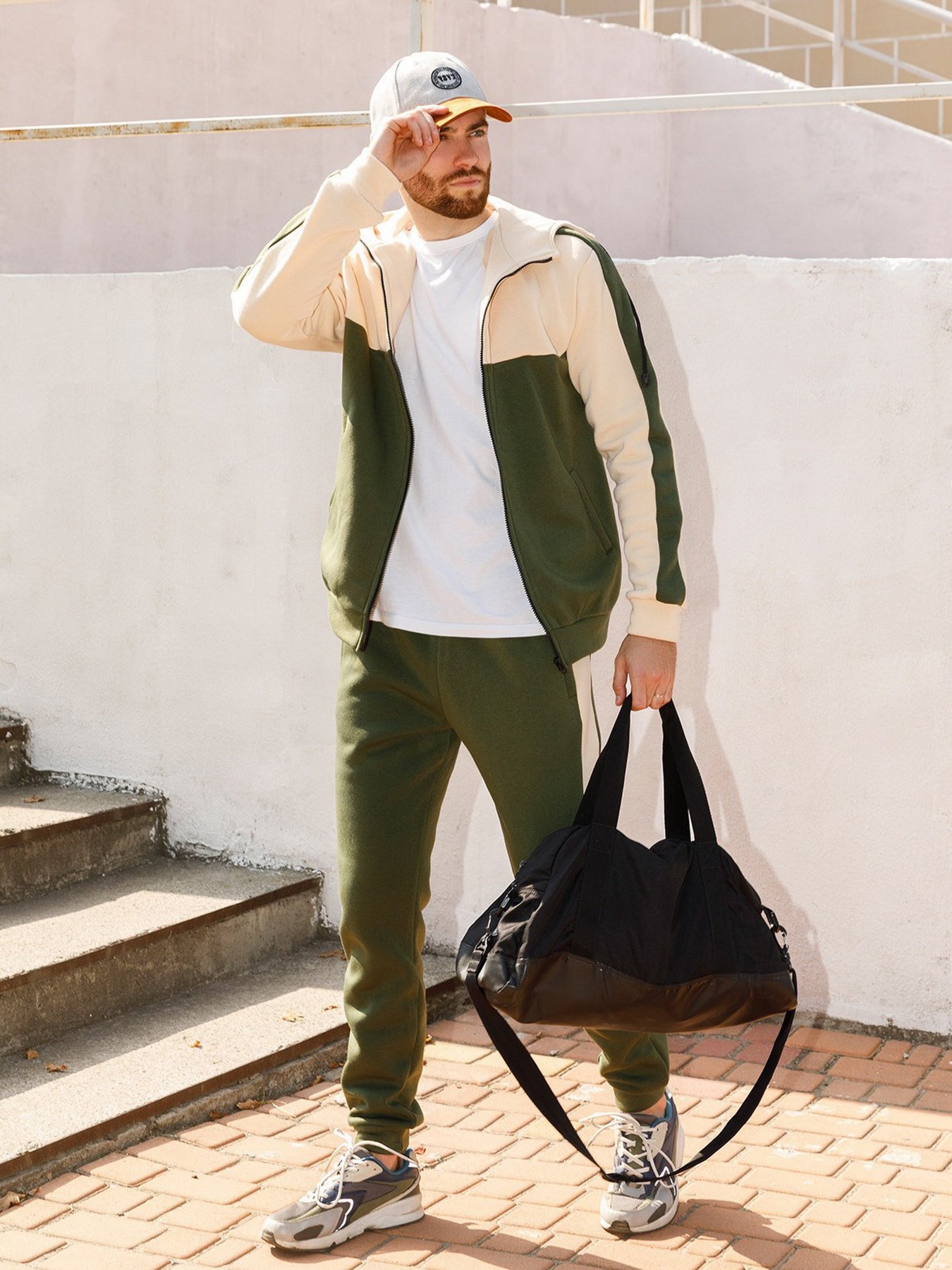 Спортивный костюм ISSA Plus модель GN-442_hakibeige Фото