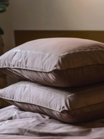 Комплект постільної білизни з автентичною вишивкою та кантом Stucco в сатиновому чохлі для зберігання Ecotton модель 25092 Фото