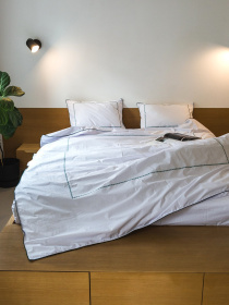 Комплект постільної білизни з автентичною вишивкою та кантом Dark Green із перкалю в чохлі для зберігання Ecotton модель 25139 Комплект постільної білизни з автентичною вишивкою та кантом Dark Green із перкалю в чохлі для зберігання Ecotton модель 25139 Фото