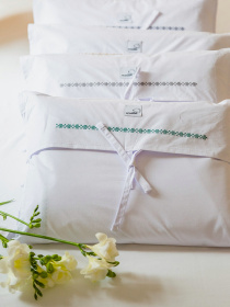 Комплект постельного белья с аутентичной вышивкой  и кантом Cappuccino из перкаля в чехле для хранения Ecotton модель 25138 Фото