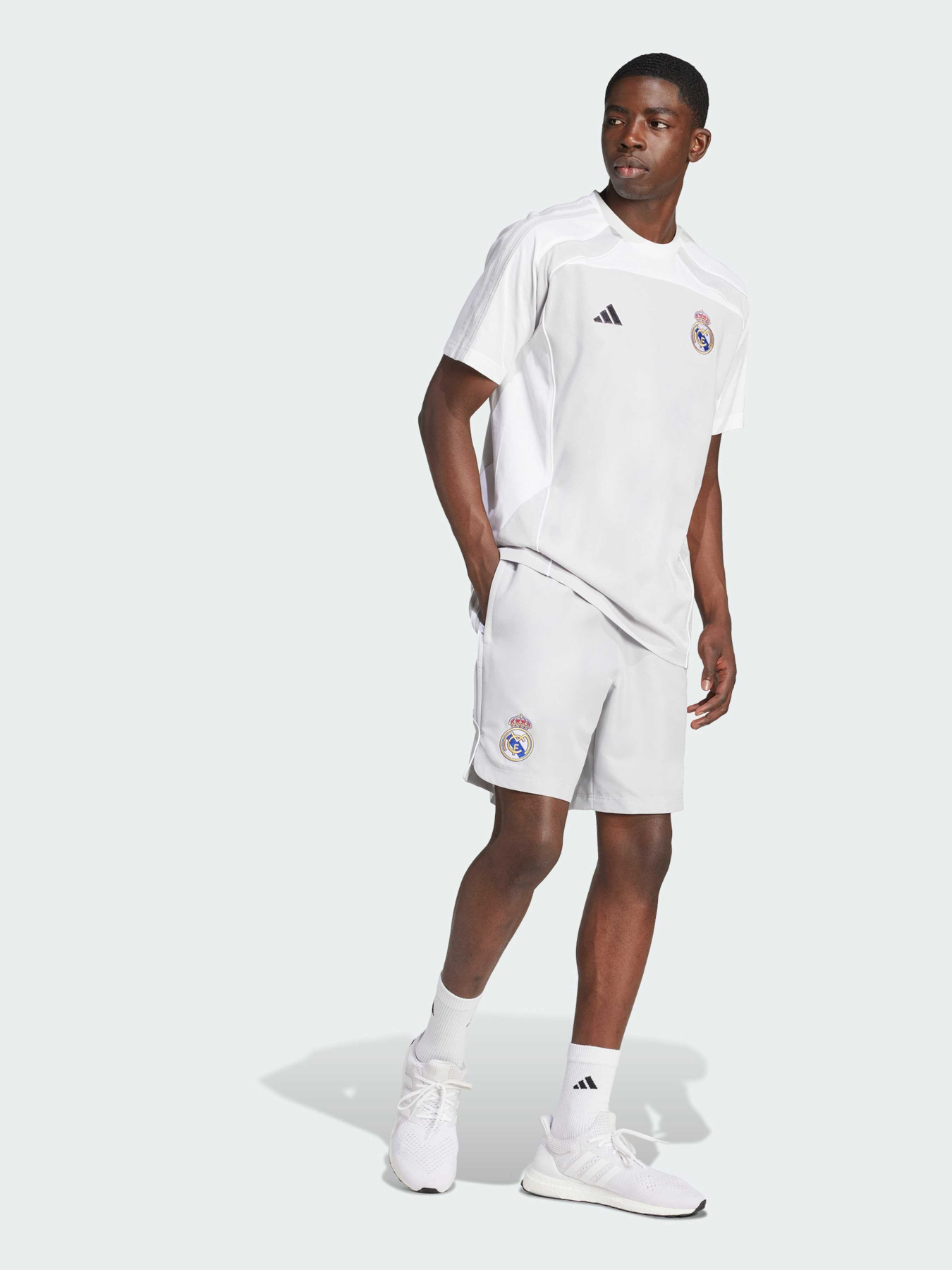 Спортивная футболка Adidas модель JN3062 Спортивная футболка Adidas модель JN3062 Фото