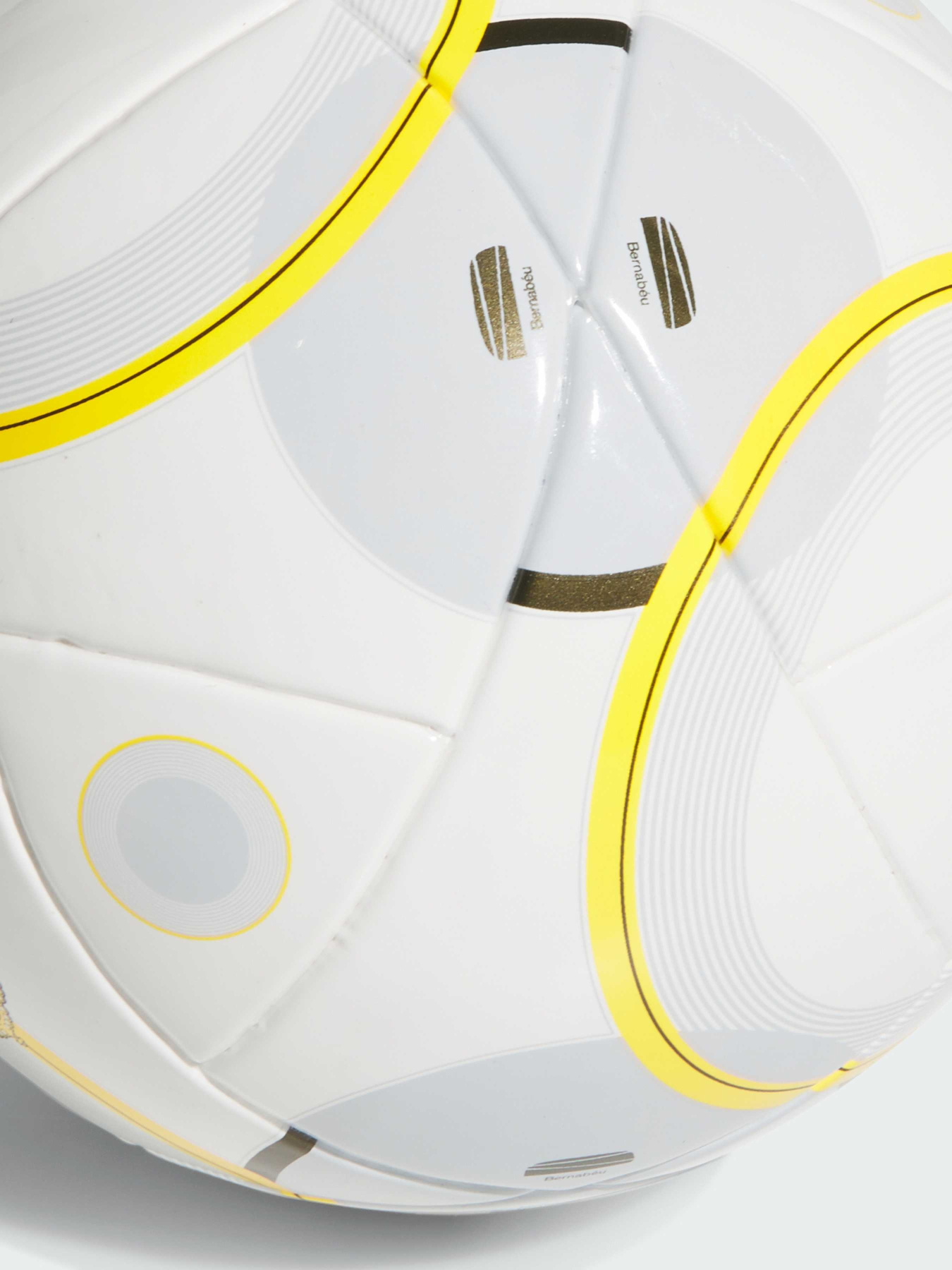 Мячи Adidas модель JN7358 Мячи Adidas модель JN7358 Фото