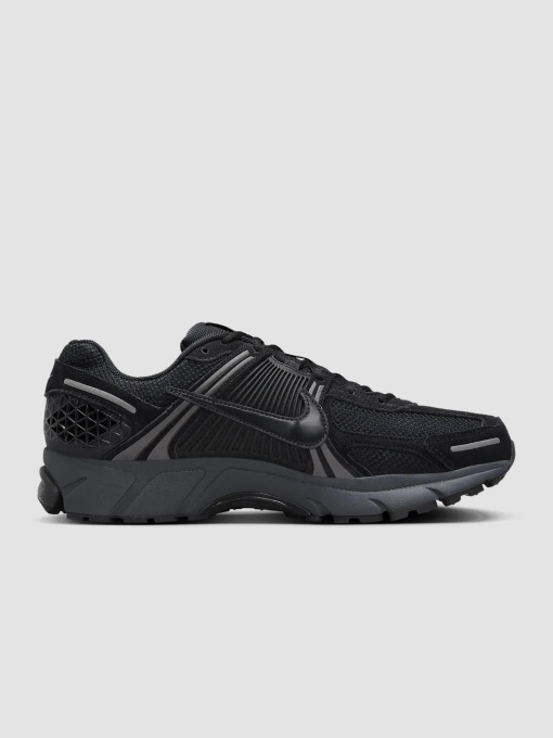 Кроссовки NIKE Zoom Vomero 5 модель HF1553-001 Фото