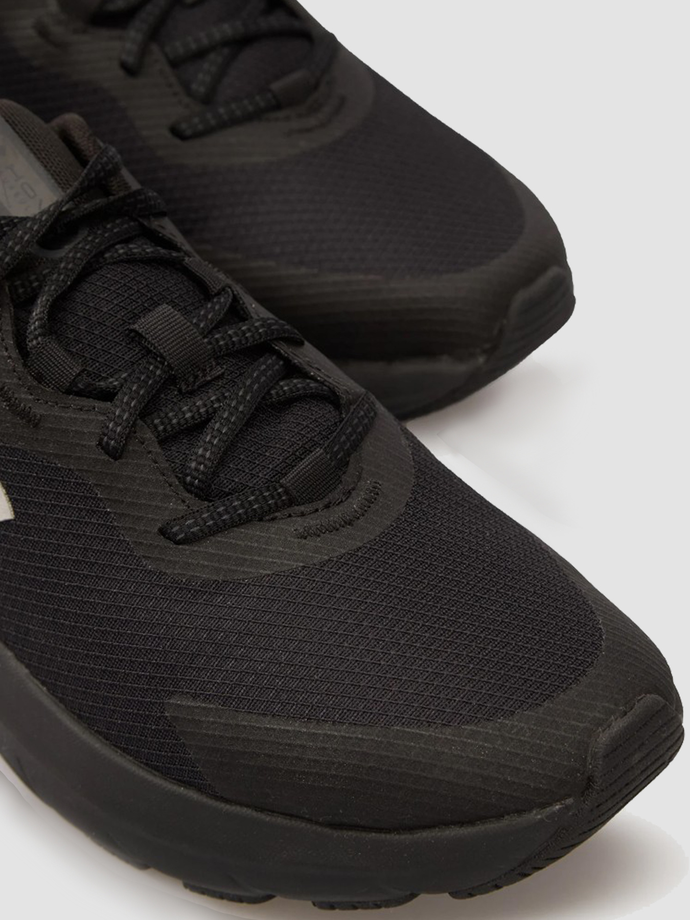 Кроссовки Under Armour Hovr Turbulence 2 модель 3028751-001 Фото