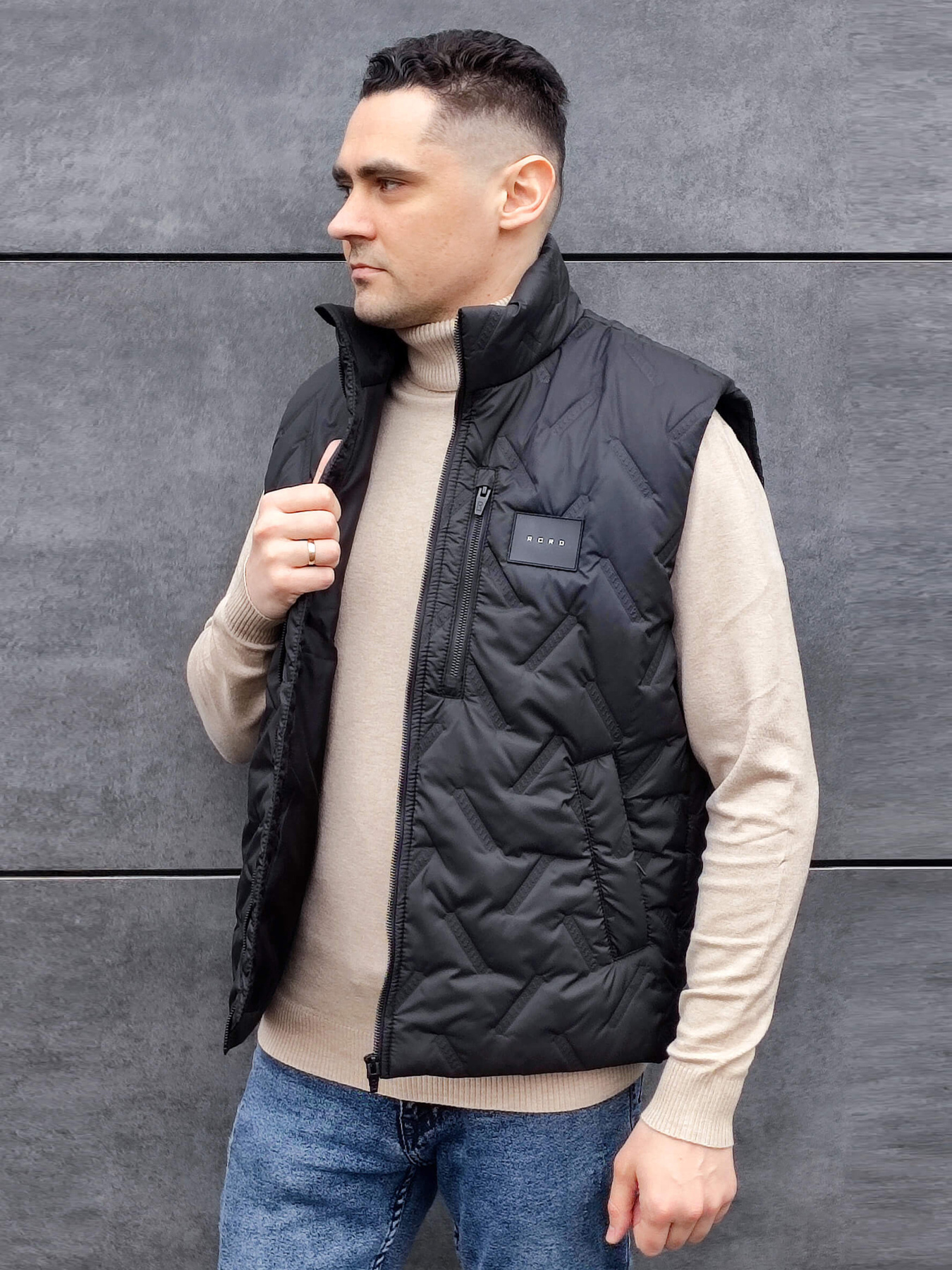 Утеплений жилет Sun's House модель RC-GL-2-black Фото