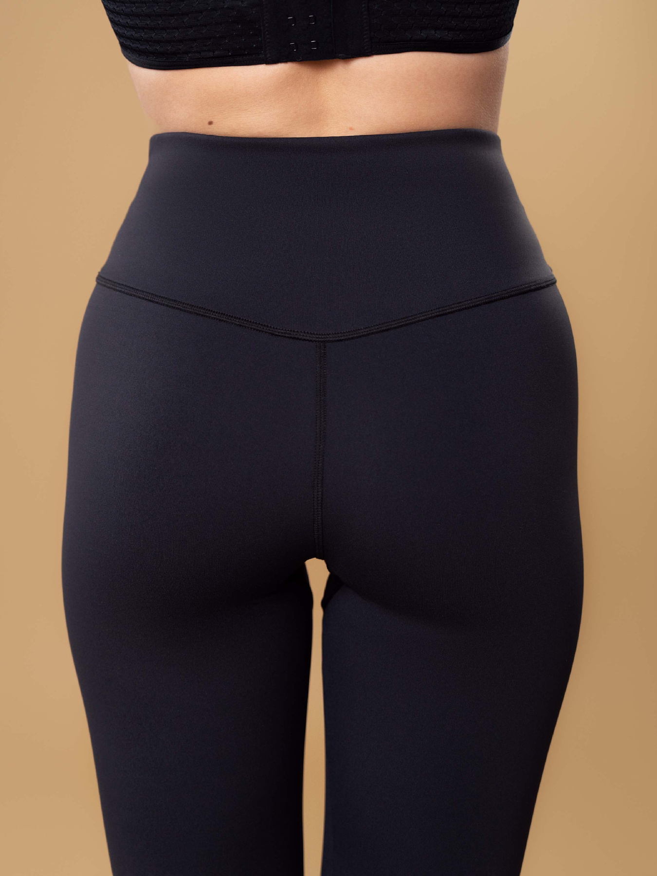 Леггинсы спортивные Brabrabra модель SLZ27404001_black Фото