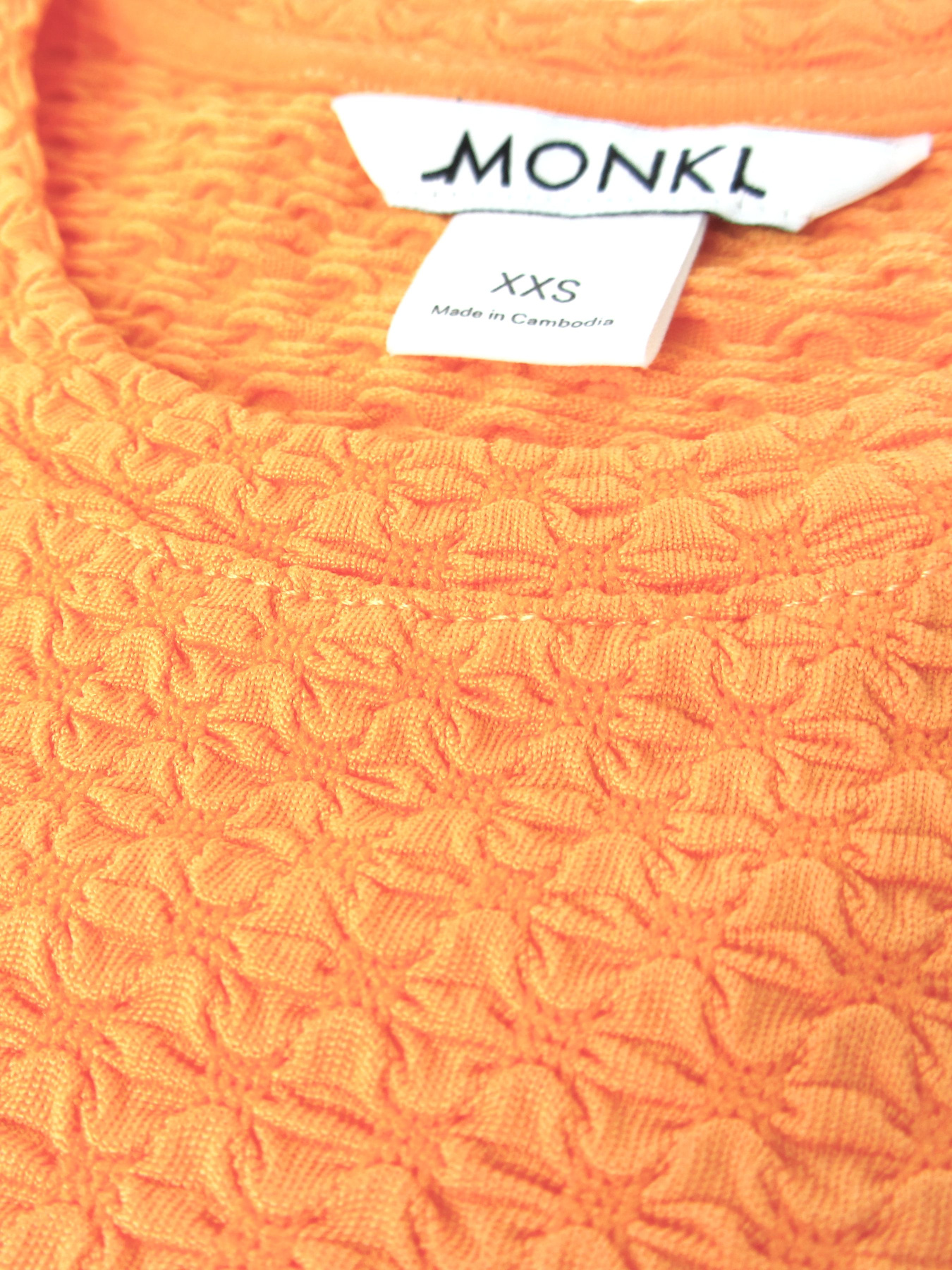 Футболка Monki модель 77289 Фото