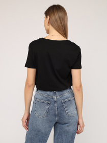 Футболка YUKI модель ЦБ-00270852 Фото