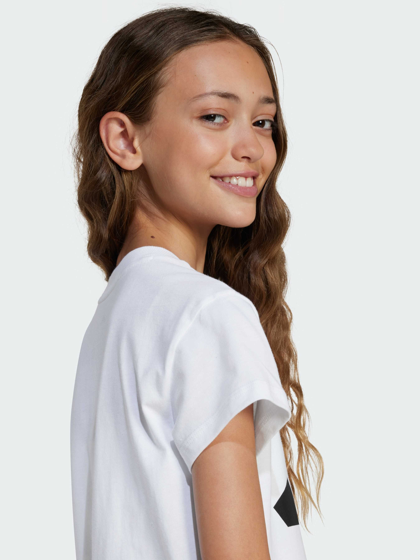 Футболка Adidas модель JC9627 Футболка Adidas модель JC9627 Фото