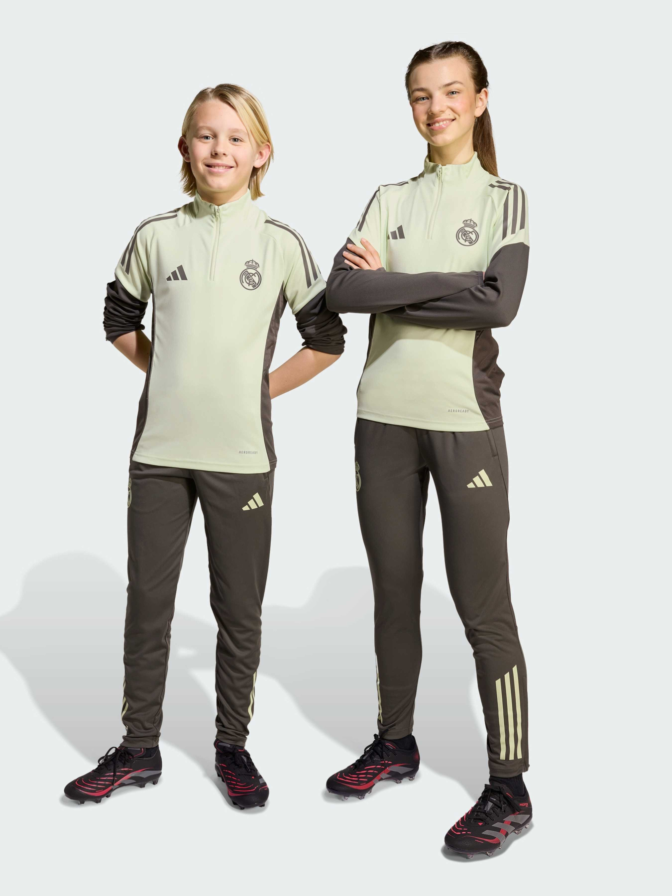 Спортивні штани Adidas Tiro модель JP3985 Фото