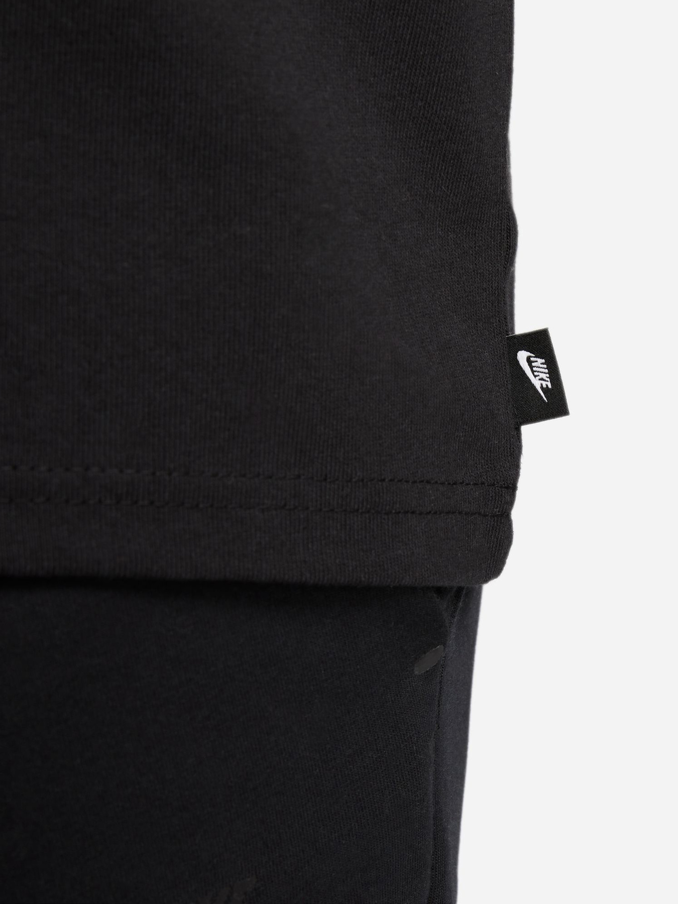 Футболка NIKE модель DO7392.010 Фото