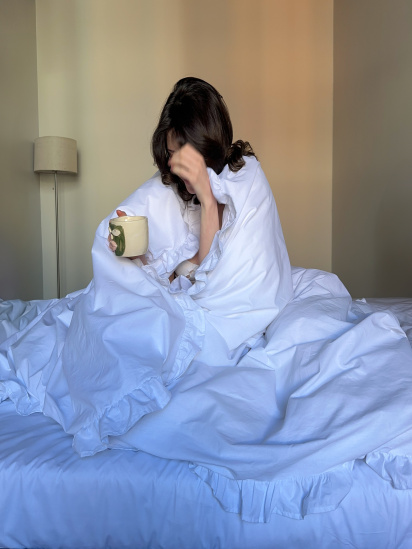 BedclozZzes ­Комплект постільної білизни з тканини ранфорс білого кольору з рюшами модель 16359 — фото - INTERTOP