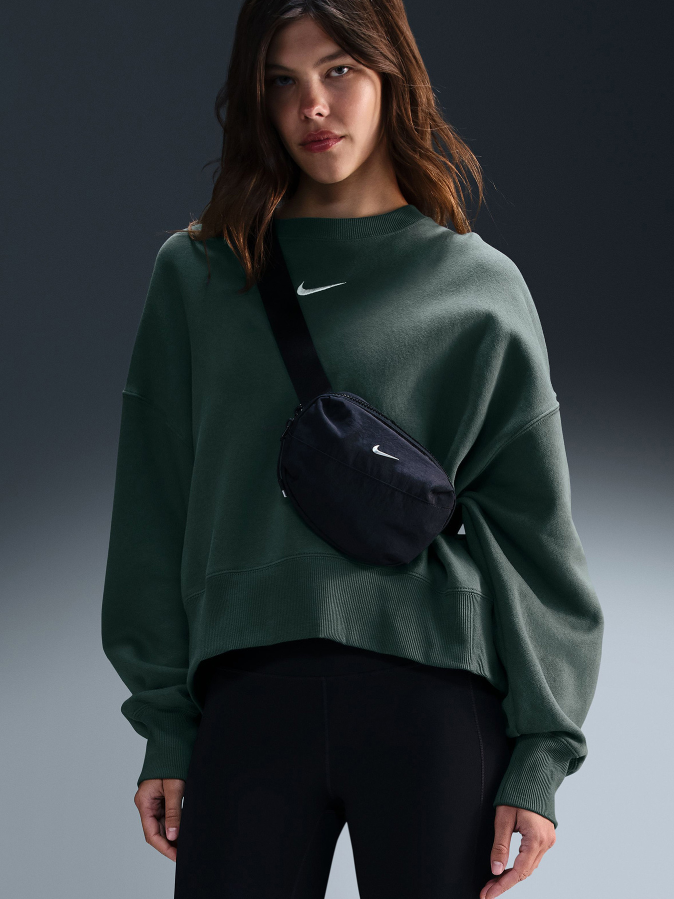 Свитшот NIKE модель DQ5761.338 Фото