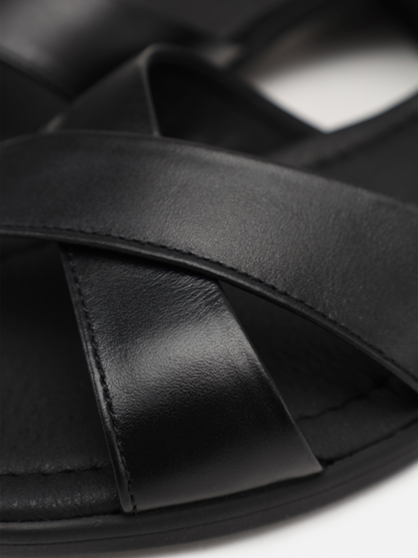 Сандалии YUKI модель ЦБ-00271700 Сандалии YUKI модель ЦБ-00271700 Фото