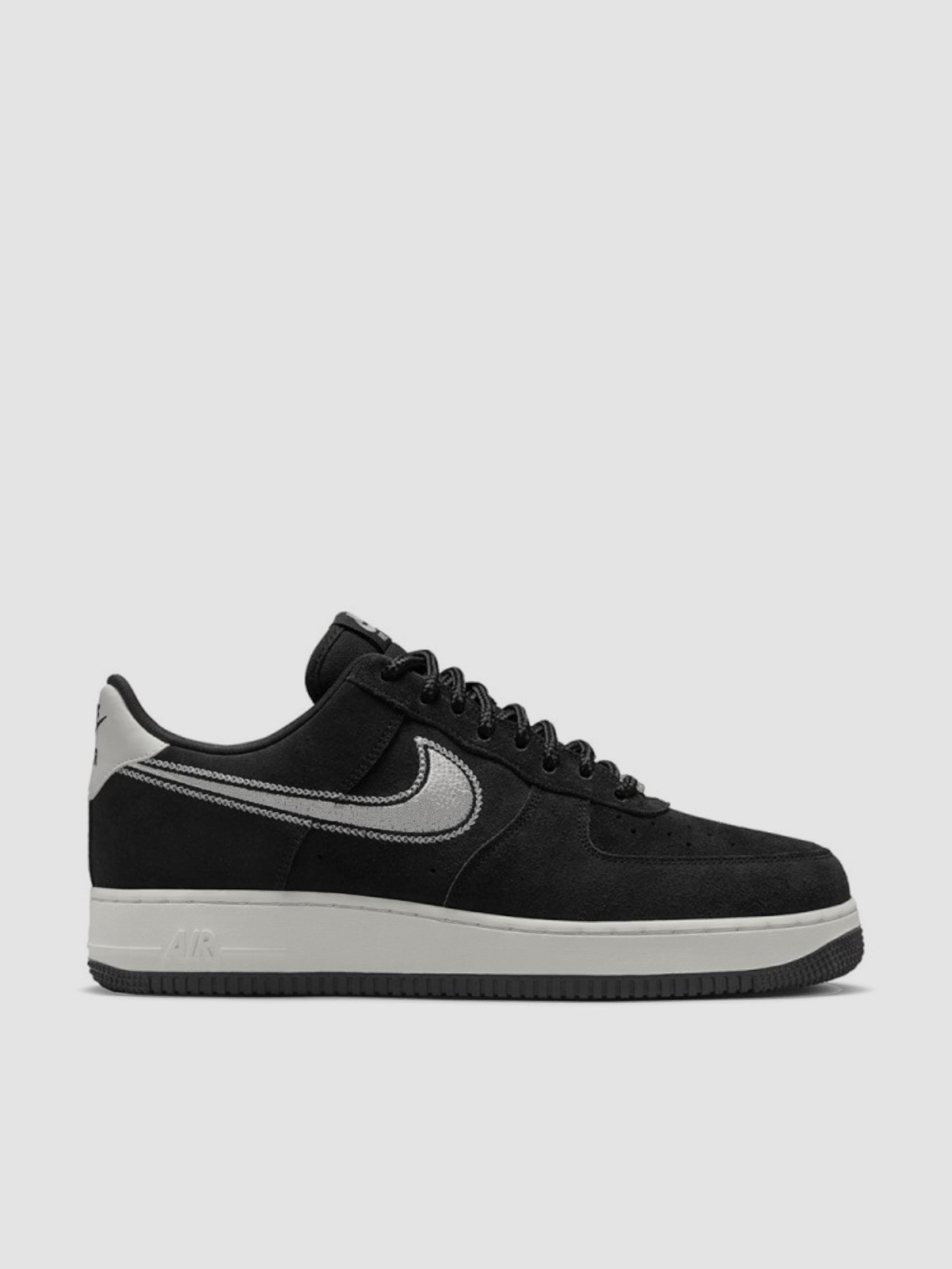 Кросівки NIKE КроAir Force 1 07 Lv8 модель HJ4465-001 Фото