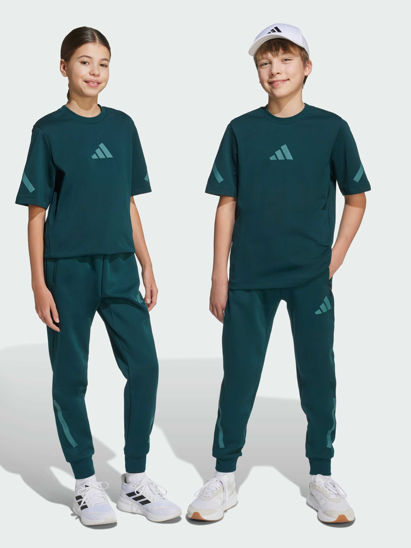 Джогери Adidas ZNE модель JW2430 Фото