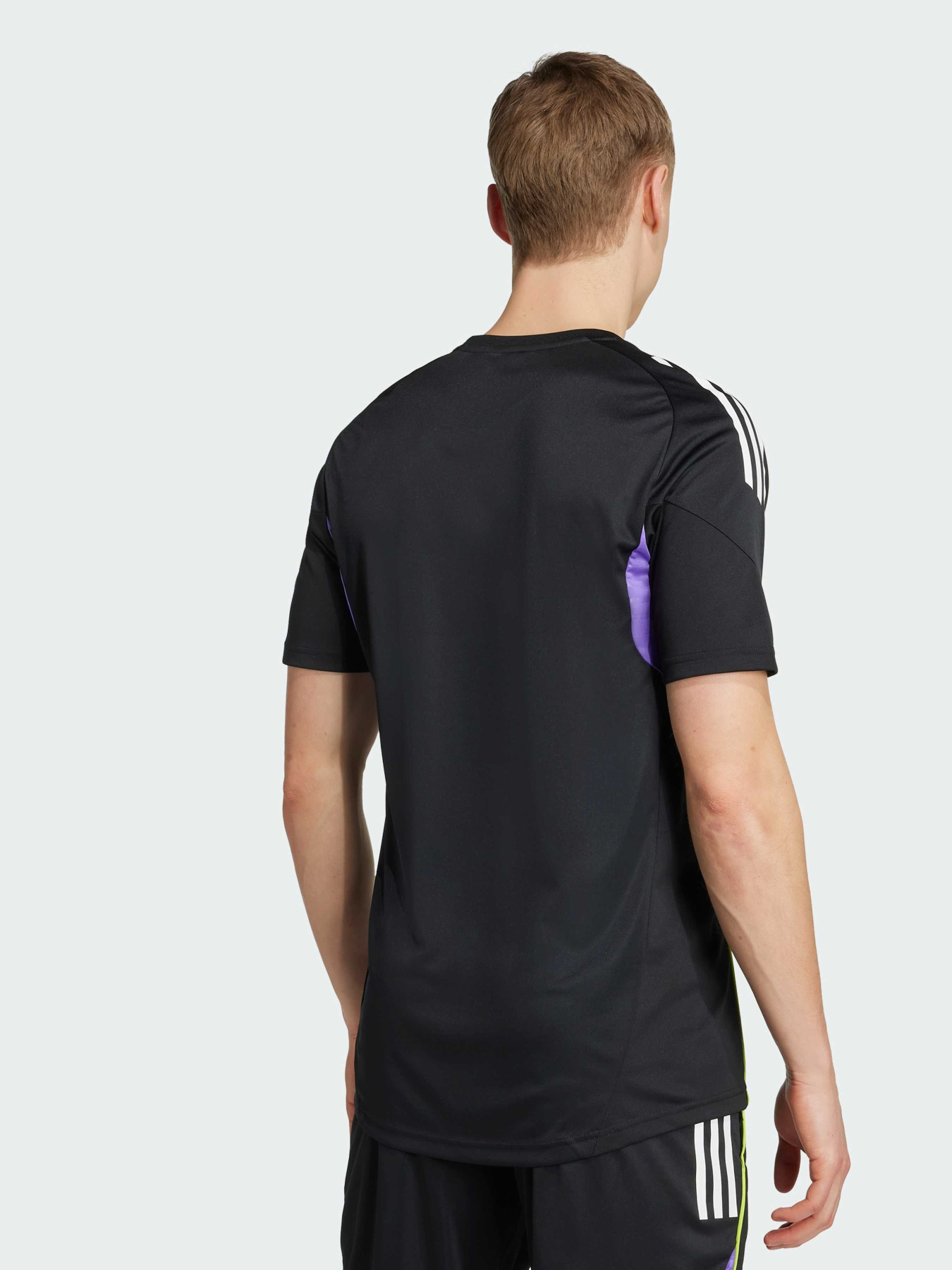 Футболка Adidas Tiro модель JW4360 Футболка Adidas Tiro модель JW4360 Фото