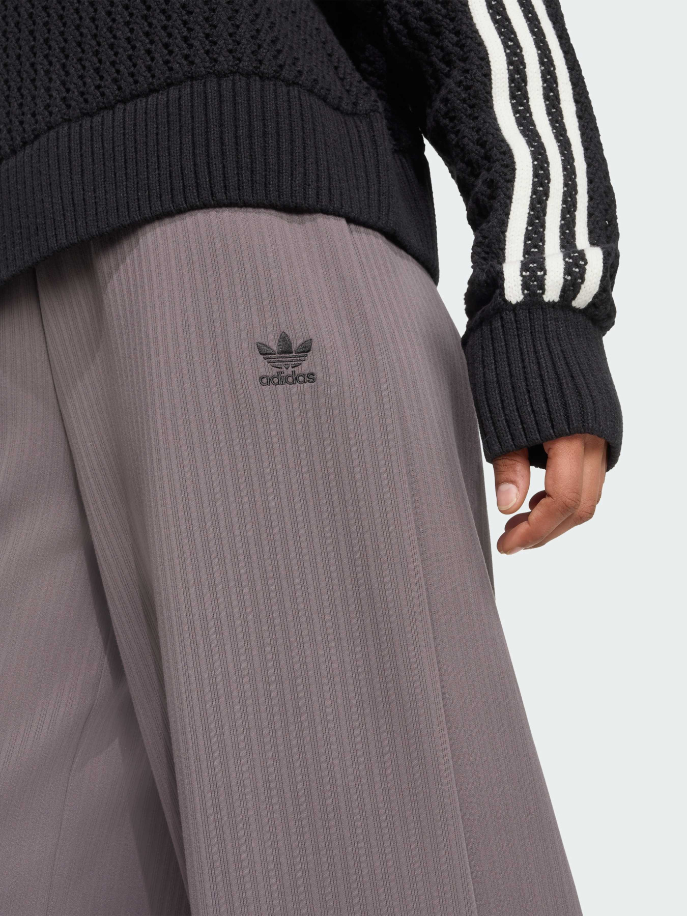 Штани повсякденні Adidas модель JV7485 Фото