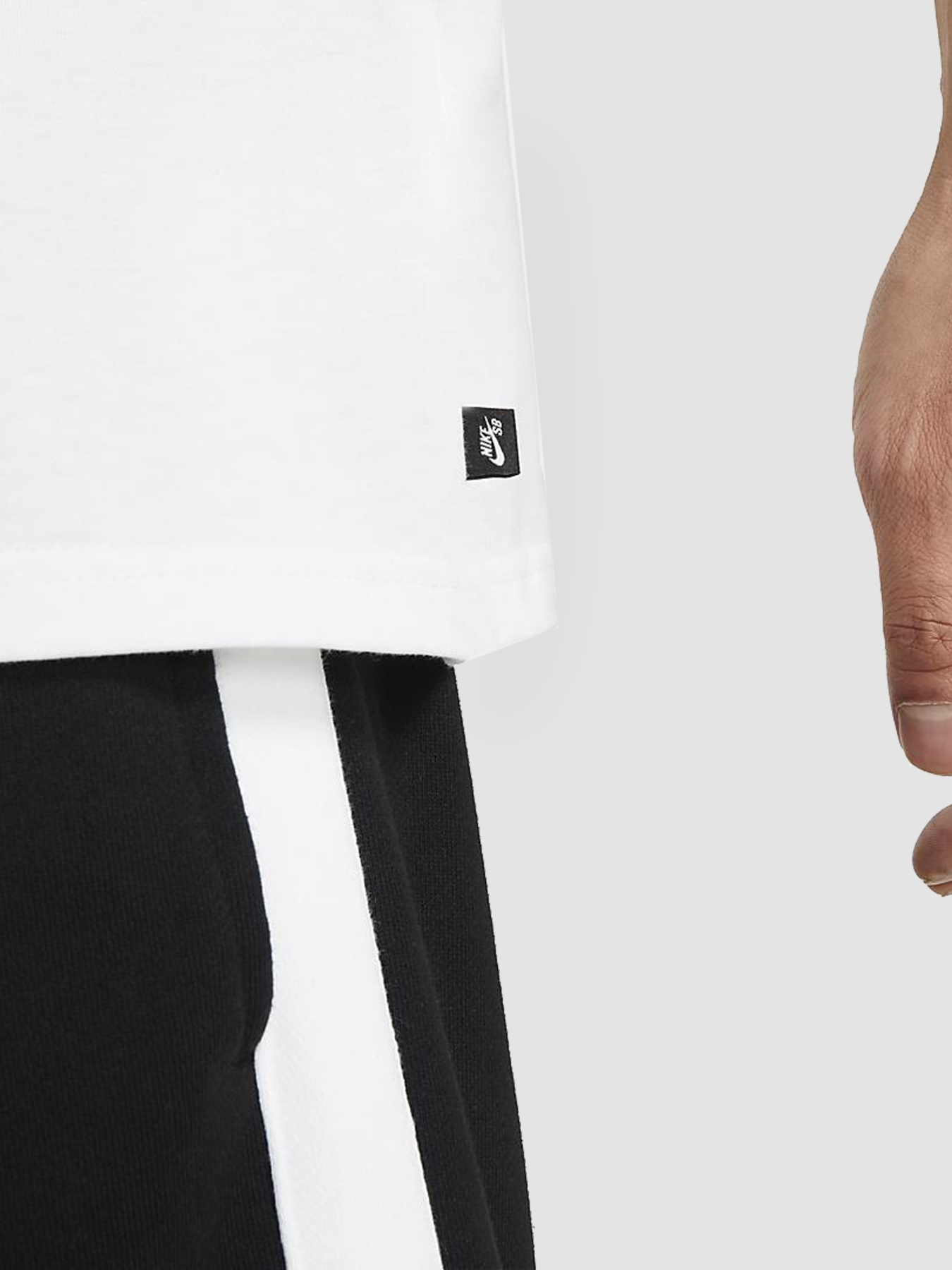 Футболка NIKE Sb Chino Shorts модель DC7817-100 Фото