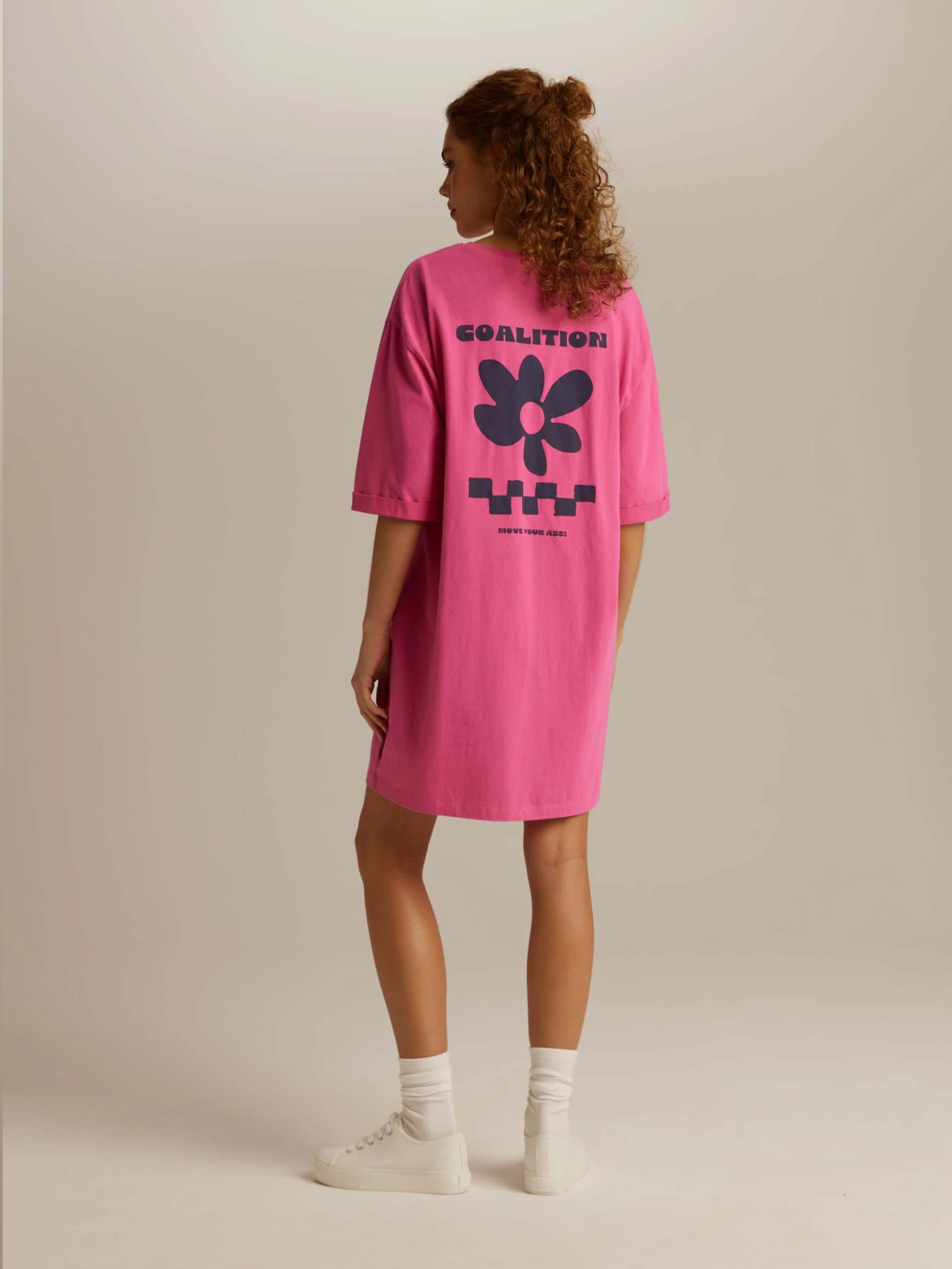 Платье-футболка DIVERSE модель 10047191 Фото