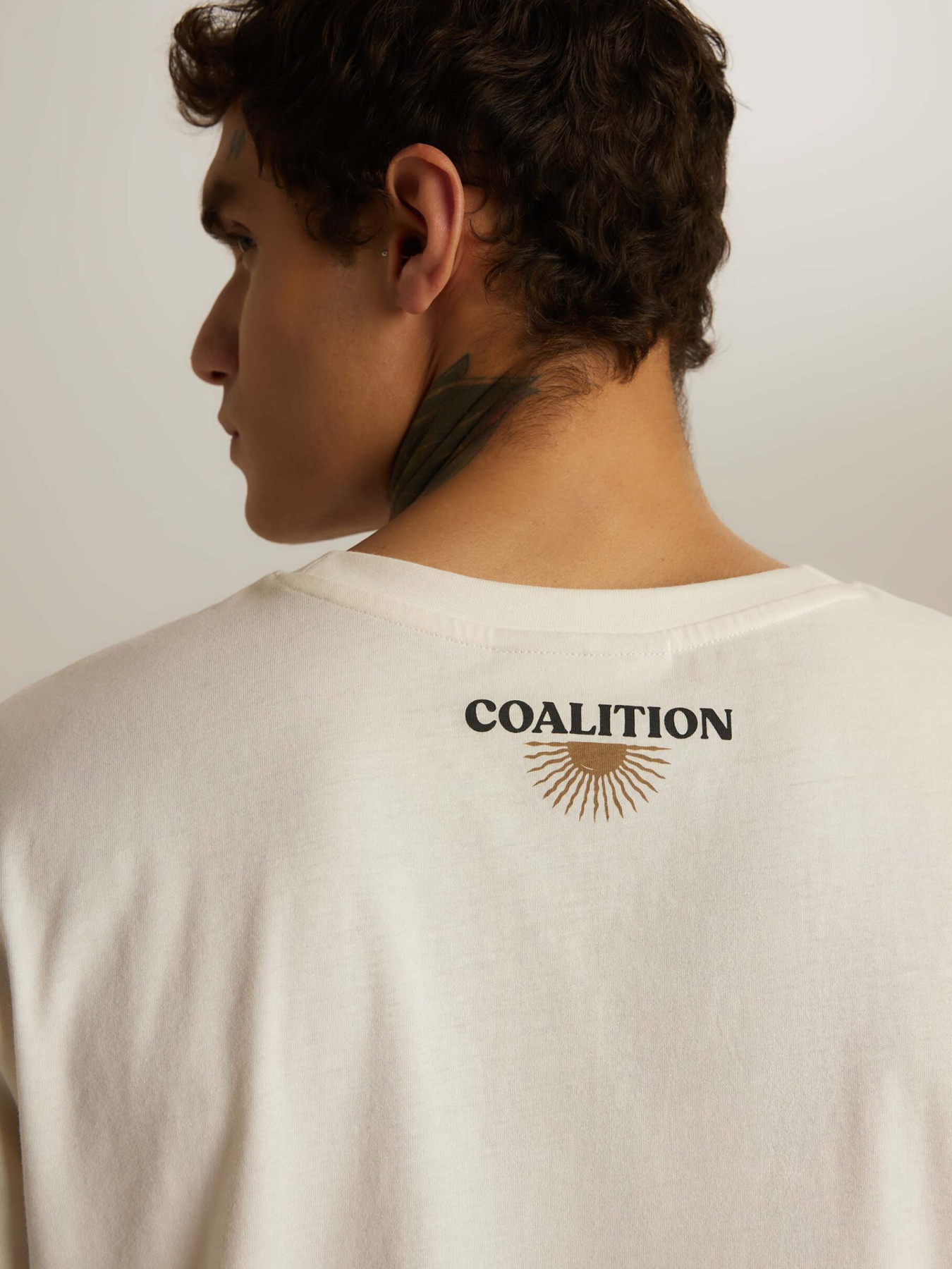 Футболка DIVERSE модель 10047169 Фото