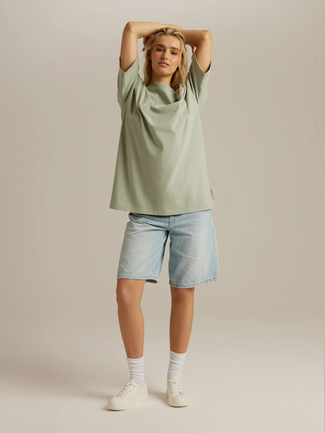 Футболка DIVERSE модель 10047122 Фото