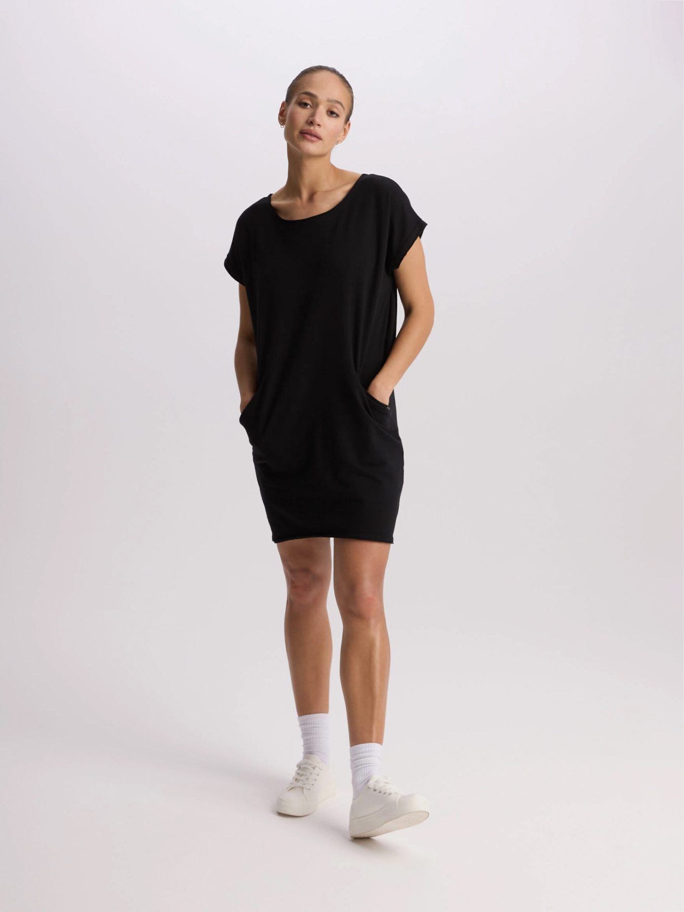 Платье мини DIVERSE модель 10046977 Платье мини DIVERSE модель 10046977 Фото