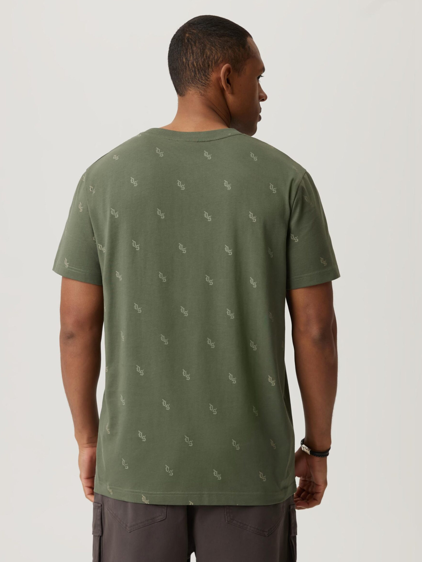 Футболка DIVERSE модель 10046933 Фото